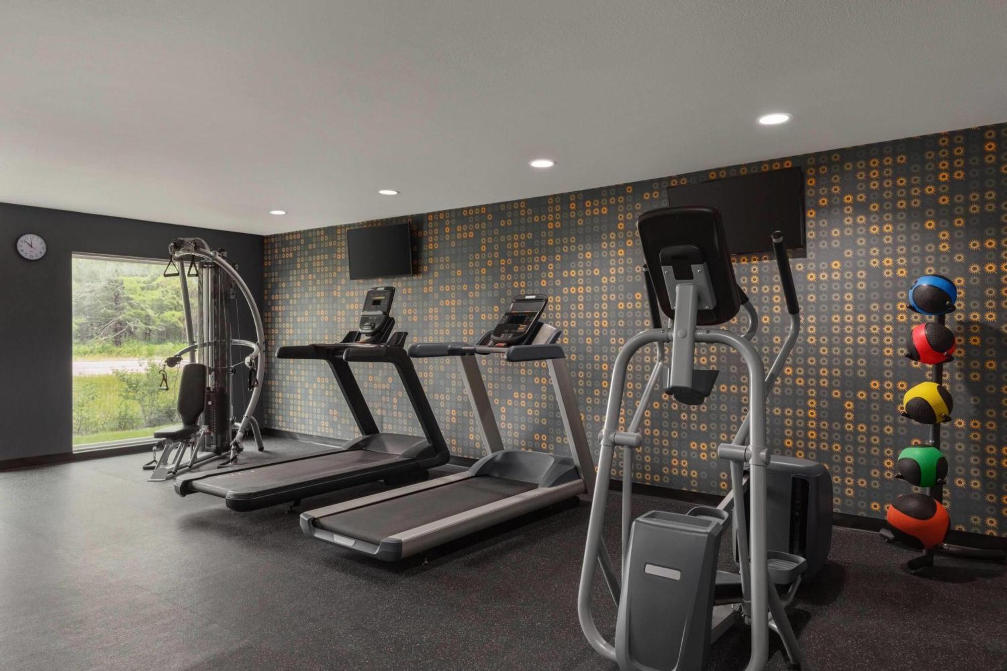 La Quinta Inn & Suites By Wyndham Peru Starved Rock St Park Exteriör bild